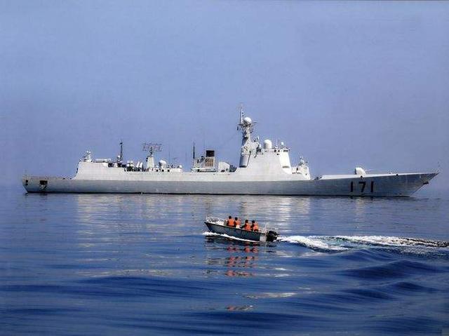 還有4艘佩裡級護衛艦,2艘諾克斯級護衛艦,2艘中國產的053h級護衛艦,2