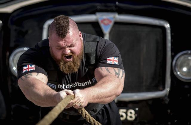地球最强大力士希望改行打拳身价不高武林风会请他来中国吗