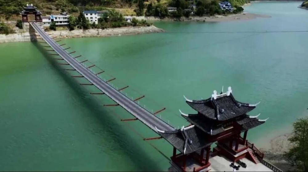 mv 文县中庙镇大水村,位于碧口镇北侧,跨过文县中庙镇团鱼河景区网红