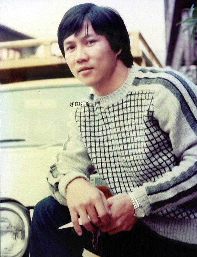 1984年,他在拍摄《边城龙虎斗》时,认识了皈依佛门的林国雄,开始信佛