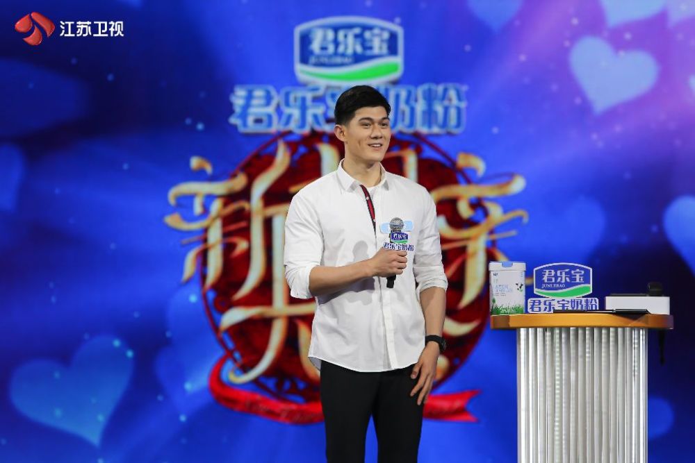 新相亲大会工地最帅监理牵手文艺女青年引热议