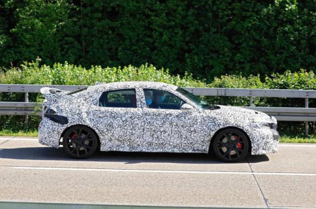将搭混合动力 全新思域TYPE R路试谍照