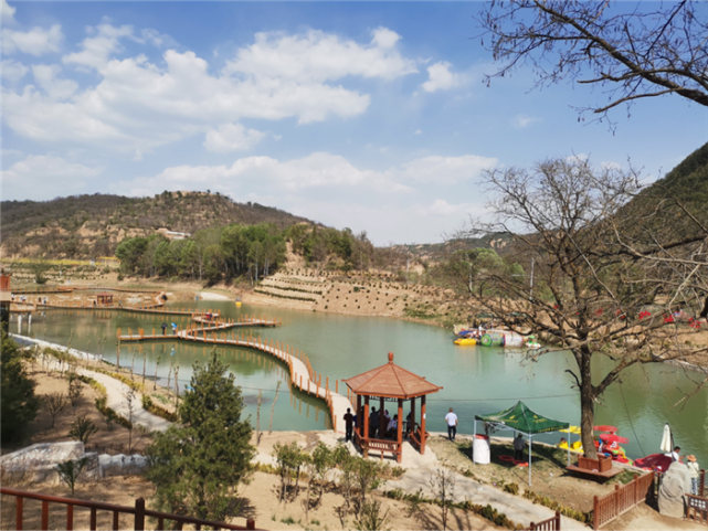 延安市洛川县黄连河村绘就乡村振兴桃花源