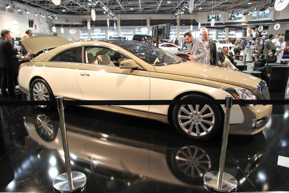 生平仅见的迈巴赫57sc,双门四座配深咖色涂装,轴距高达3390mm_腾讯