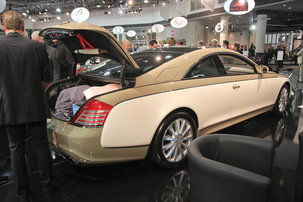 生平仅见的迈巴赫57sc,双门四座配深咖色涂装,轴距高达3390mm_腾讯