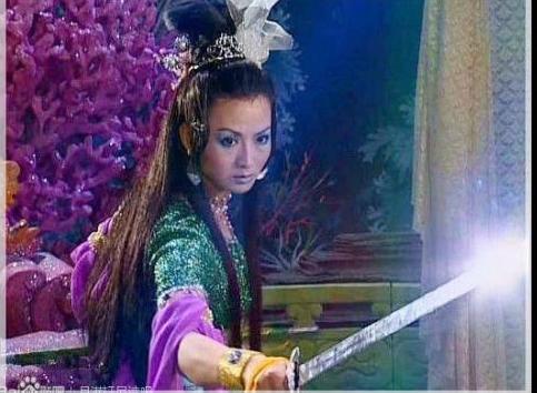 拍完《还珠格格》第二部后,刘丹又接着拍了《西游记》里的西海公主.