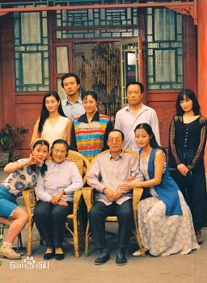 还记得《上错花轿嫁对郎》里的柯世昭吗?他现在长这样_腾讯新闻