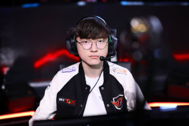 Faker首发无望？T1主教练公开指责李哥，称其不听指挥，破坏团队氛围