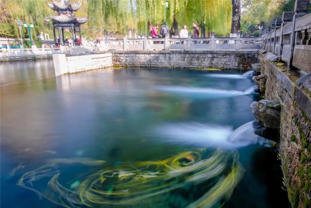 济南这处泉水取水点开放啦久违的甘甜百日的思念都在这入口的泉水里