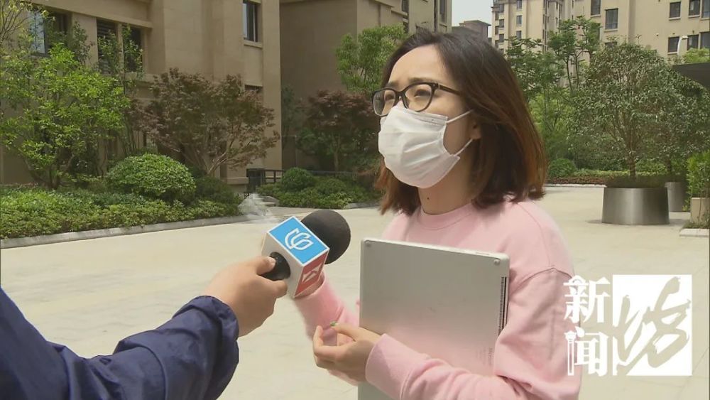 上海这小区交房月余材料高坠，修着又掉螺钉，开发商国贸地产：手滑 - 第3张图片