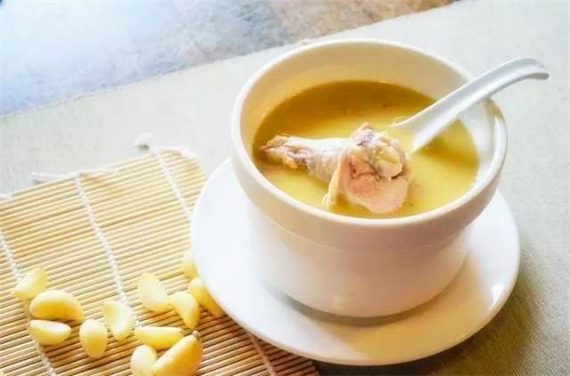 高汤到底应该怎么样熬才会比较好 今天 老奶奶告诉各位制作方法 腾讯新闻