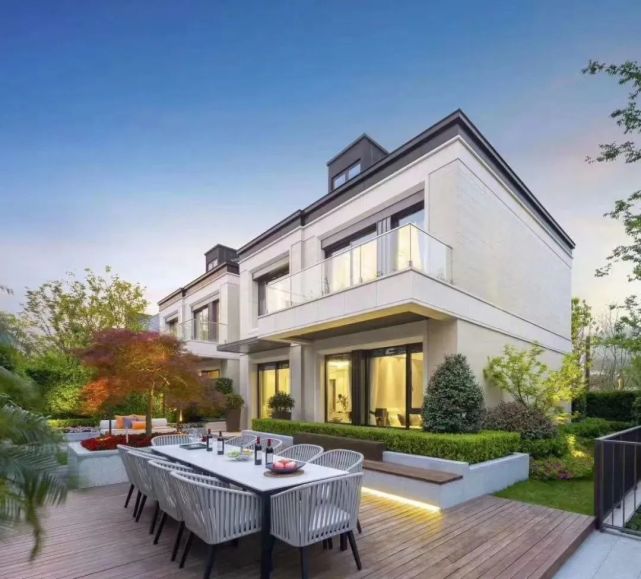 大虹桥主城旁金臣颐墅三期类独栋总价1100万起预计三月入市