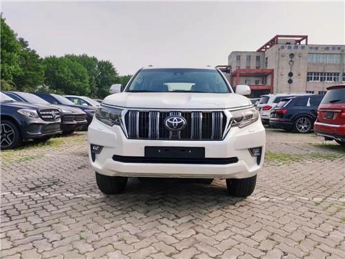 越野迷们的最爱,2020款丰田霸道,v6声浪 全时四驱,设计非常霸气