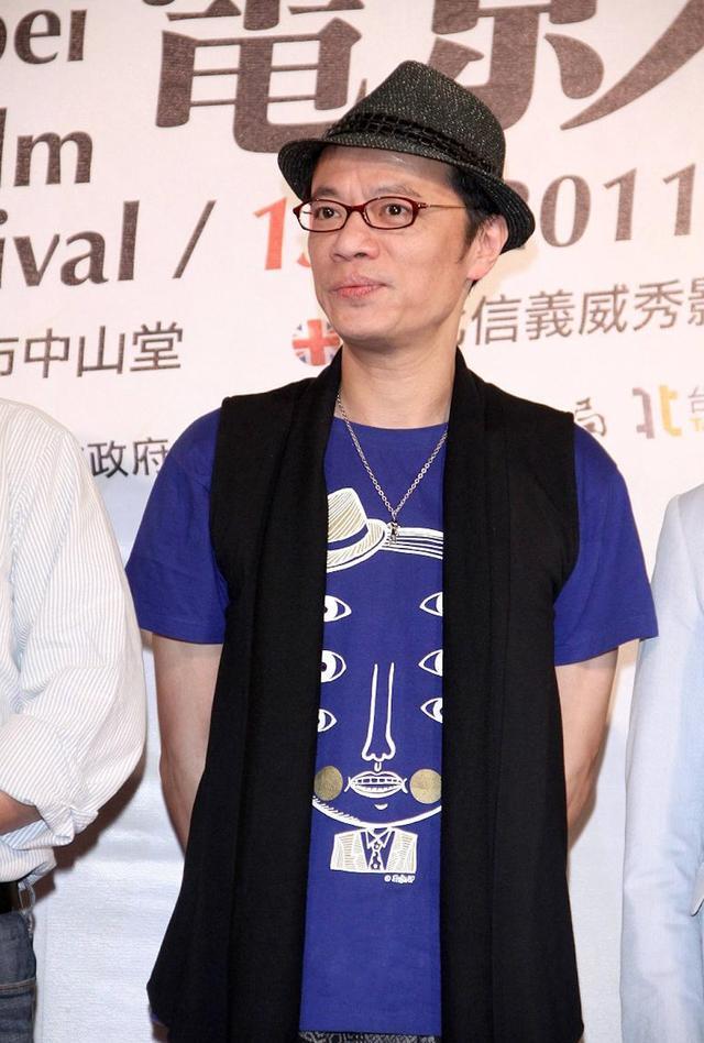 台湾视帝吴朋奉心肌梗塞猝死家中享年55岁,长年独居一生未婚_腾讯新闻