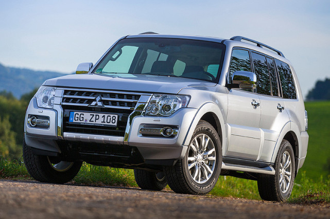 新一代三菱帕杰罗亮相!科幻外观 四驱,这才是"山猫"的样子!