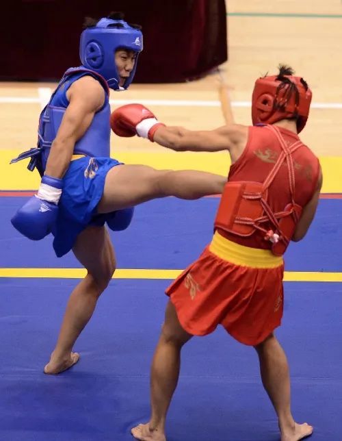 她是女子散打王中王曾经的52公斤级霸主