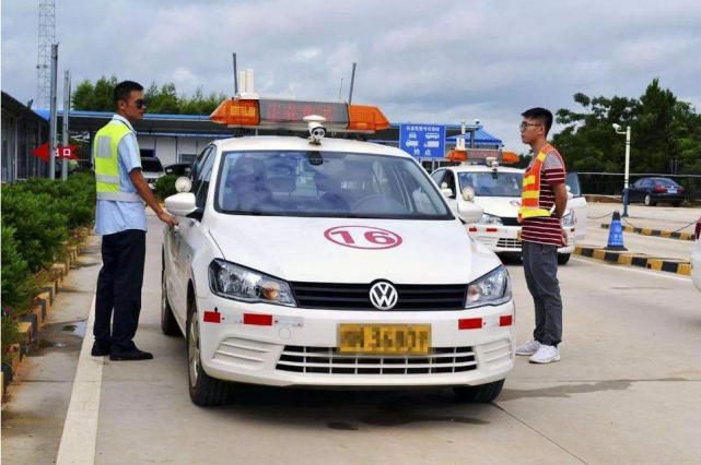 c1驾照已升值,考完驾照的赚翻了|驾驶证|c1驾照|车管所|驾照考试|驾校