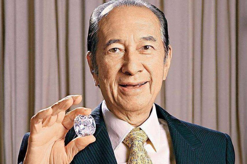 何鸿燊刚走,三房联合保事态平和发展,何猷君却不给面子造事端