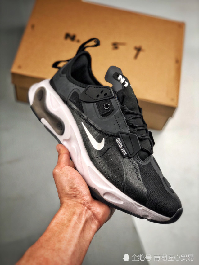 nike react-type gtx 黑白机能防水系列运动慢跑鞋