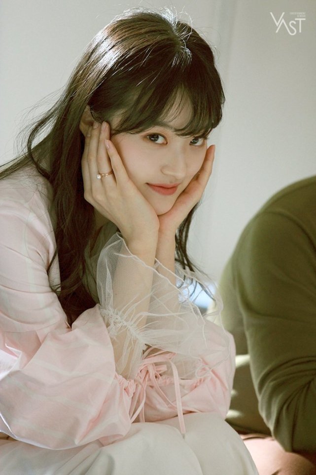 申度贤公司放出的照片都超级美～这颜值就算去当爱豆也可以啊