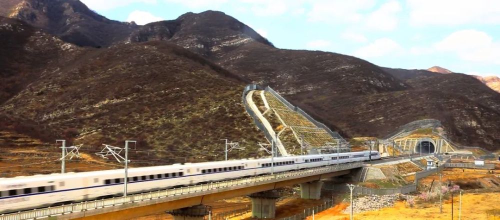 喀左至赤峰高速铁路进入试运行阶段