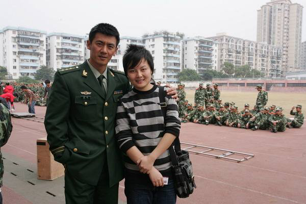 起初女方的父母还是非常反对女儿嫁给他的,毕竟当时的任天野可以说是