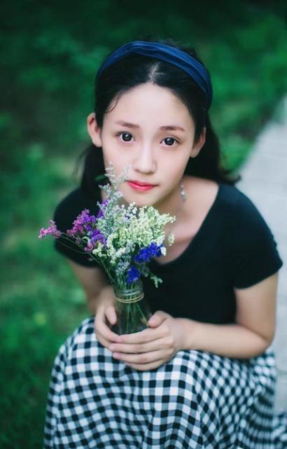 张雨婷:我,校花,长得好,二十五岁,年薪50万,出个轨怎么了?