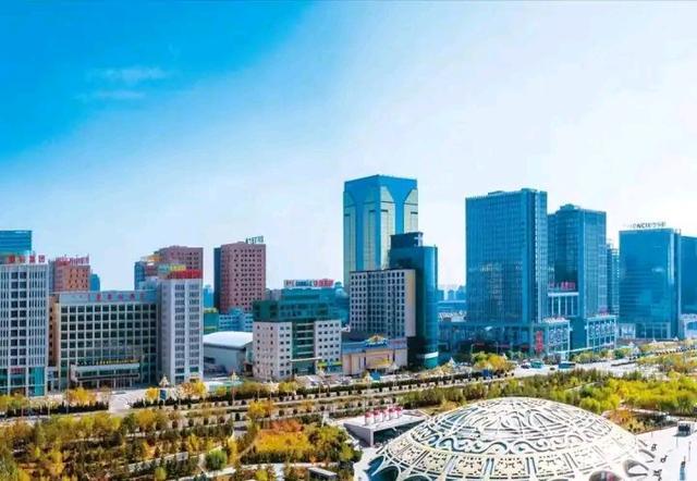 鄂尔多斯城建比起国内一般的地级市都要开阔大气得多