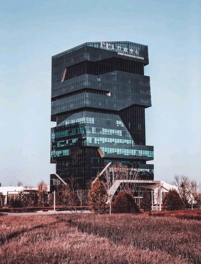 鄂尔多斯城建比起国内一般的地级市都要开阔大气得多