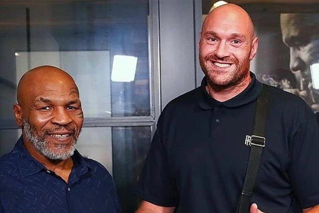 现任wbc世界拳王泰森·富里称接到参加拳击表演赛邀请