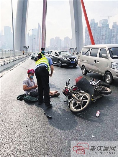 重庆摩托车祸图片