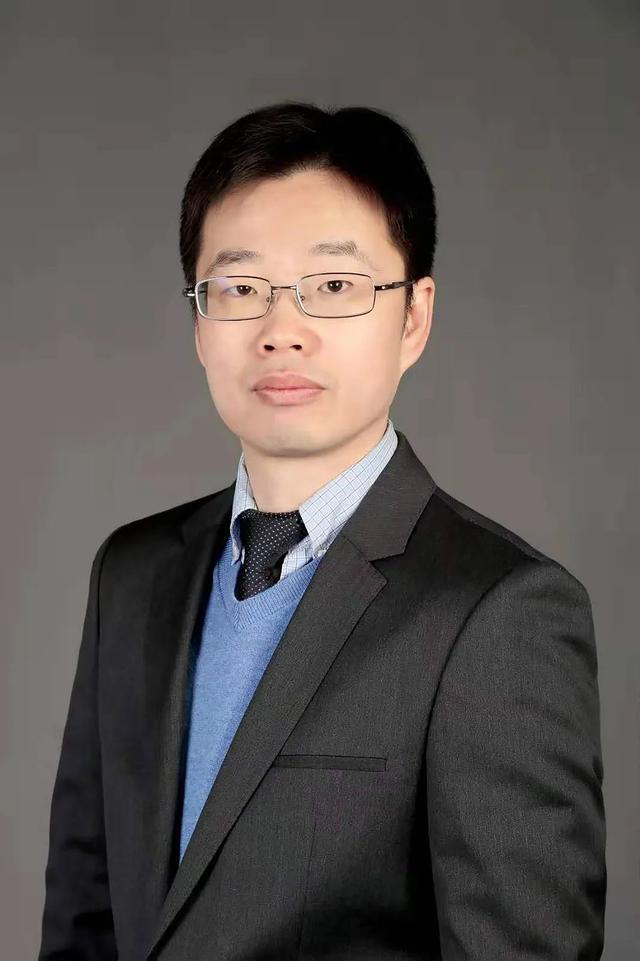 专家简介张黎明,清华大学工程物理系副教授,长期从事粒子物理的重味