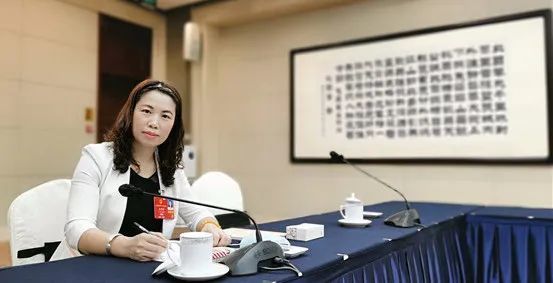 全国人大代表米雪梅:建议适当放宽小学新生入学年龄!