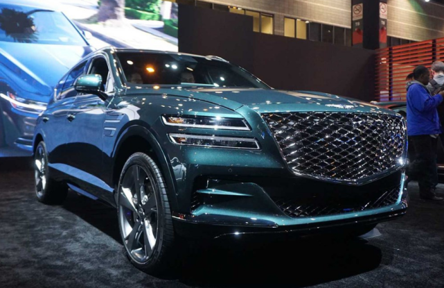 现代"gv80"正式亮相!车标酷似宾利,豪华感尽显,若上市要火