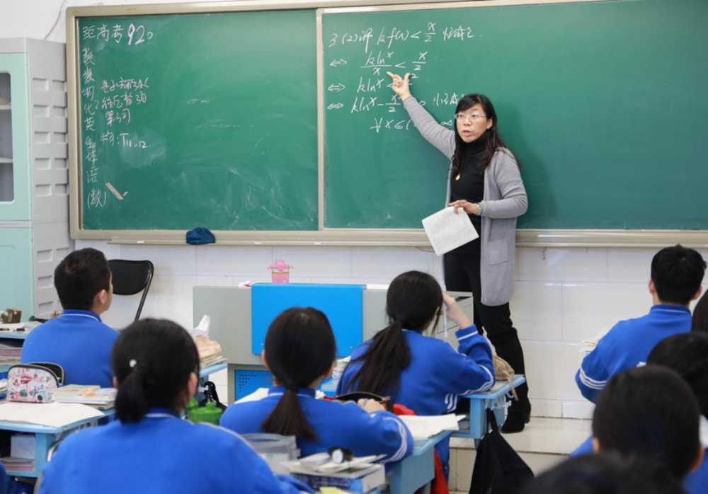 在00年代高考接近满分成绩的人很多为何近些年却很少出现