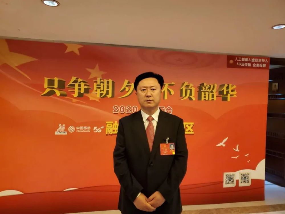 我省全国人大代表翟友财说,近年来,省委省政府高度重视秸秆综合利用