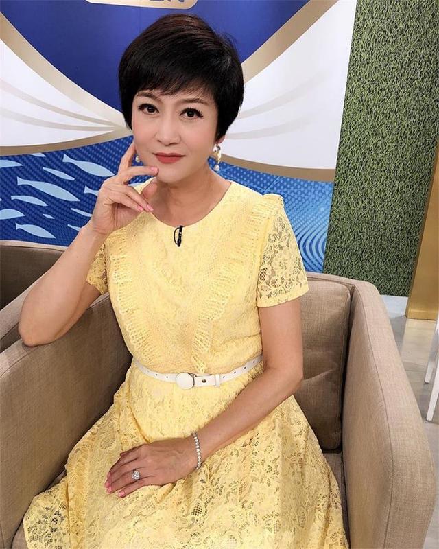 婚变的消息传出后,崔佩仪没有正面反应.