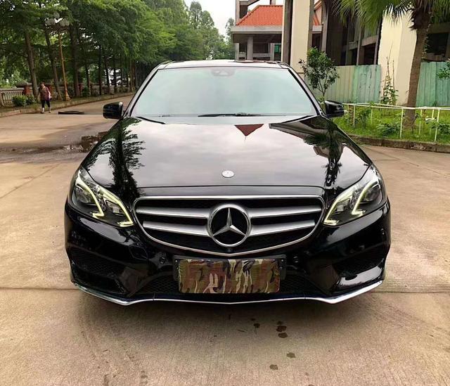 16年奔驰e260售价15万呈现商务气质之余还增添了几分时尚感