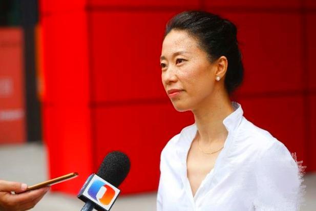 奥运冠军申雪/赵宏博现状:妻子官至副厅级,丈夫为其打下手