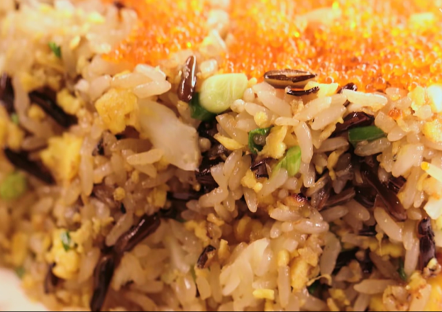 周星驰电影食神中这份蛋炒饭赌王何鸿燊花5000元才能吃到