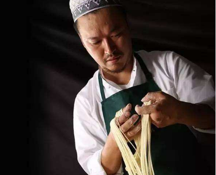 为何以前超火的兰州拉面,如今顾客越来越少了?听听兰州人怎么说