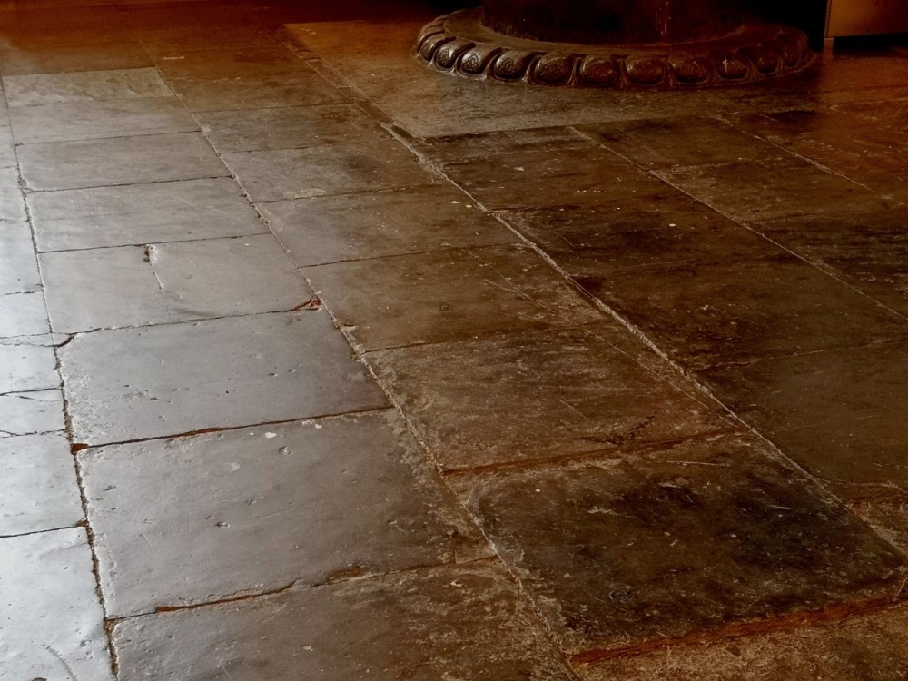 北京故宫宫殿地砖损坏修复时发现一个大秘密工匠感慨朱棣心真狠