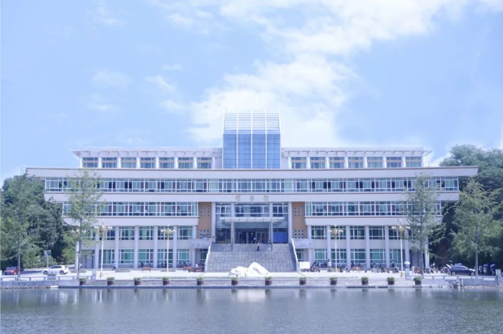 一组老照片,诉说河南高校的前世今生!