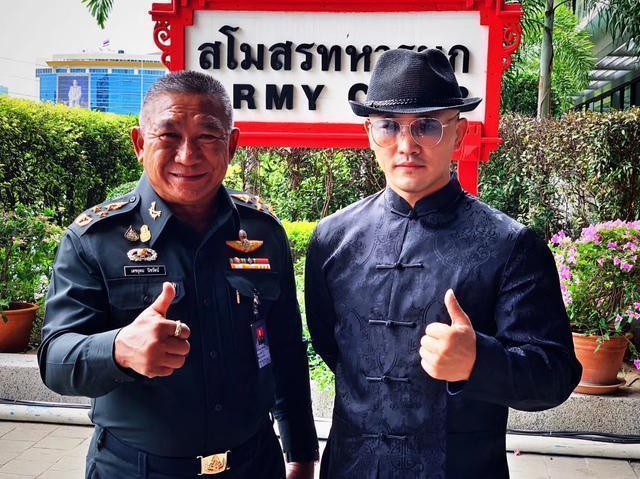 笔者想到了马季下蛋那个相声,很多网友他们没有独立思考能力,缺乏搏击