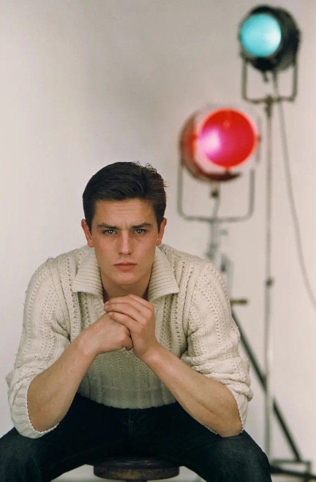 他是"地球球草",曾和"茜茜公主"谈恋爱,如今选择孤身一人老去