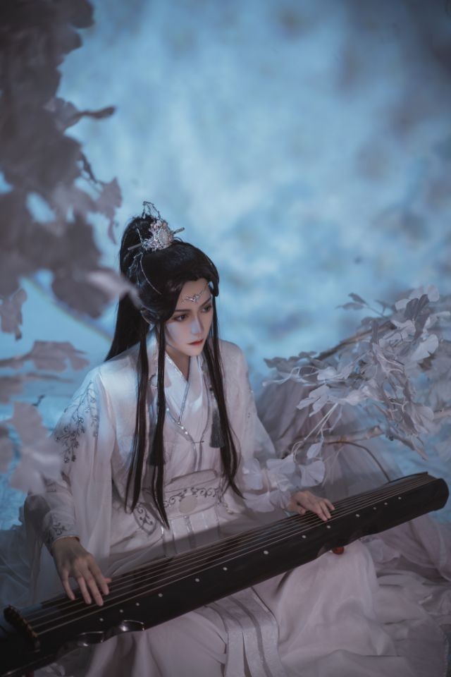 二哈和他的白猫师尊 楚晚宁cosplay正片_腾讯新闻