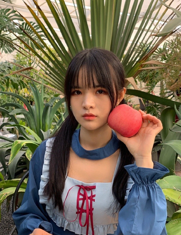 有种“整容”叫七阿姨不扎双马尾！穿上民国服饰，和明星有得一比