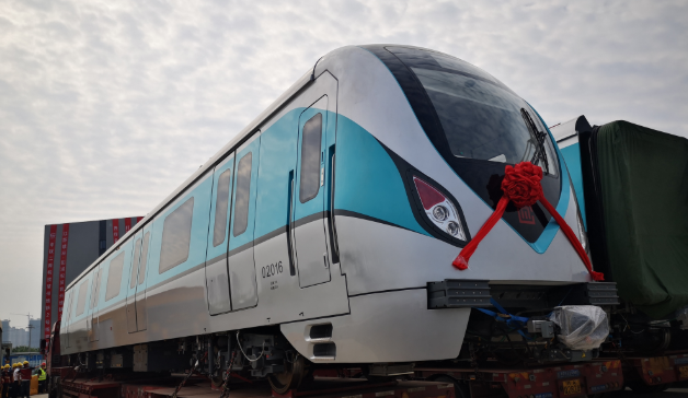 昨天常州地铁2号线蓝精灵上路调试