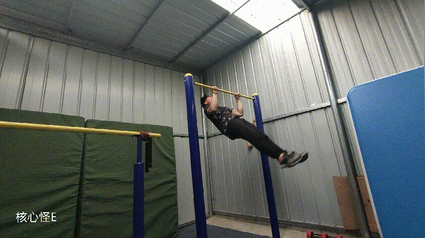 街头健身单杠前水平教学8个动作让你三个月学会前水平