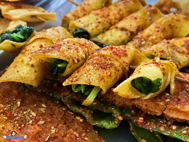 找最老的大爷!吃最野的炸串!_腾讯新闻